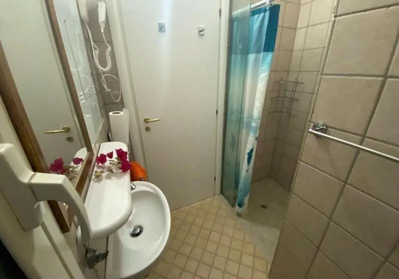 スタンダード４人部屋, Eco Hostel Vela Vega