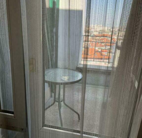 스탠다드 발코니 룸, The White House Plovdiv