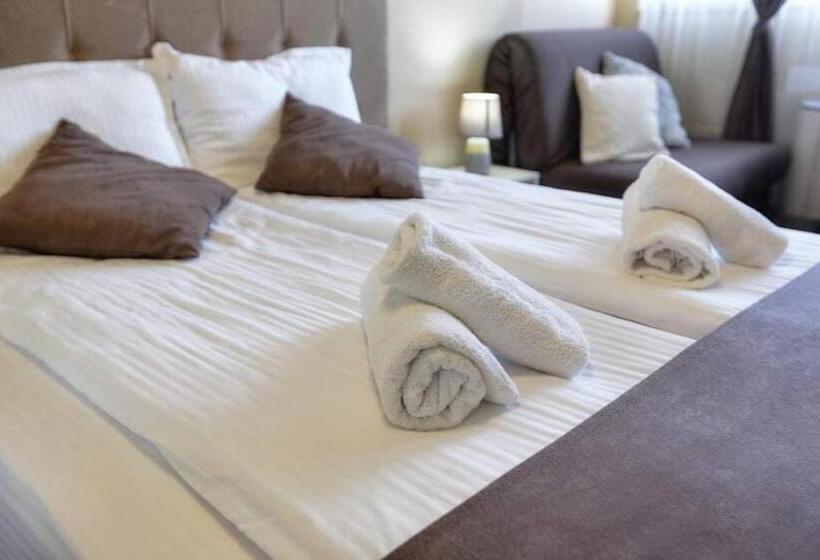 디럭스 룸, The White House Plovdiv