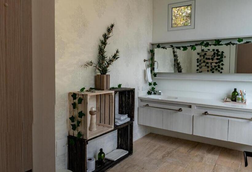 جناح ديلوكس, Sukha Resort