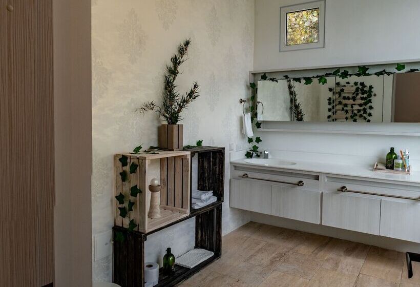 جناح ديلوكس, Sukha Resort