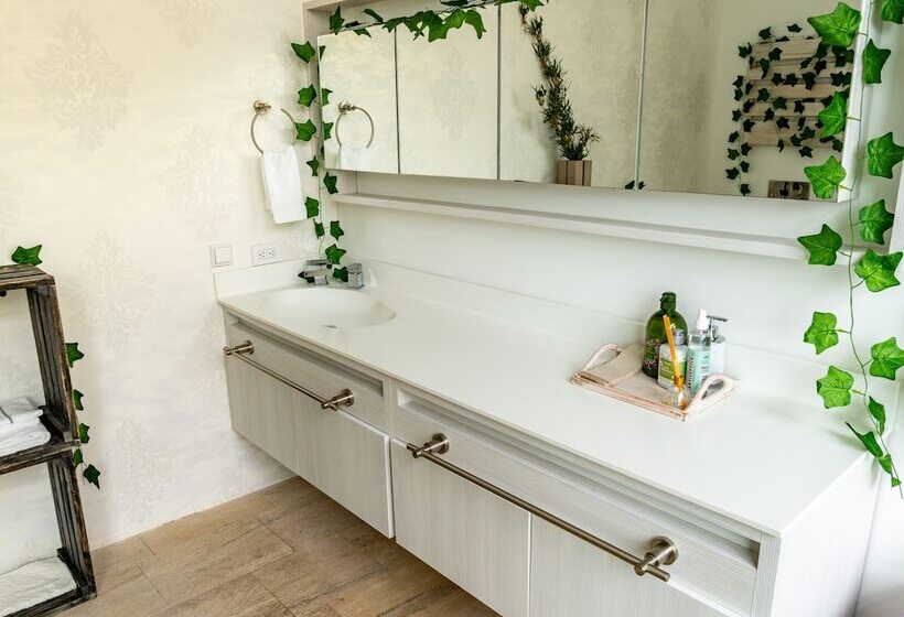 جناح ديلوكس, Sukha Resort