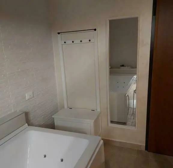コンフォートトリプルルーム, B&b Ferro Di Cavallo