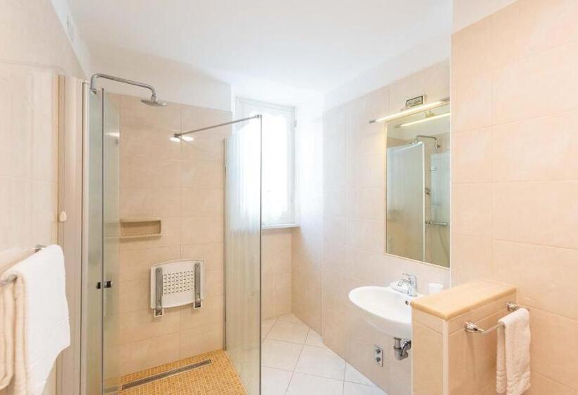 اتاق استاندارد برای معلولان, Belvedere