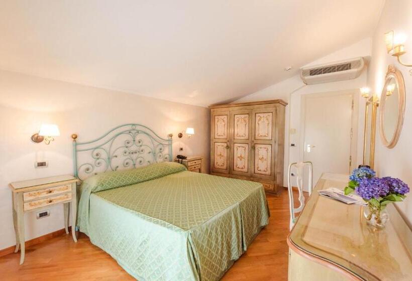 豪华海景房, Belvedere