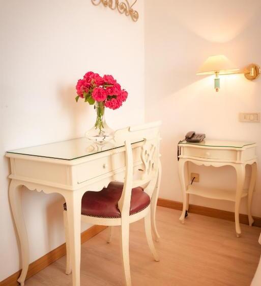 标准间, Belvedere