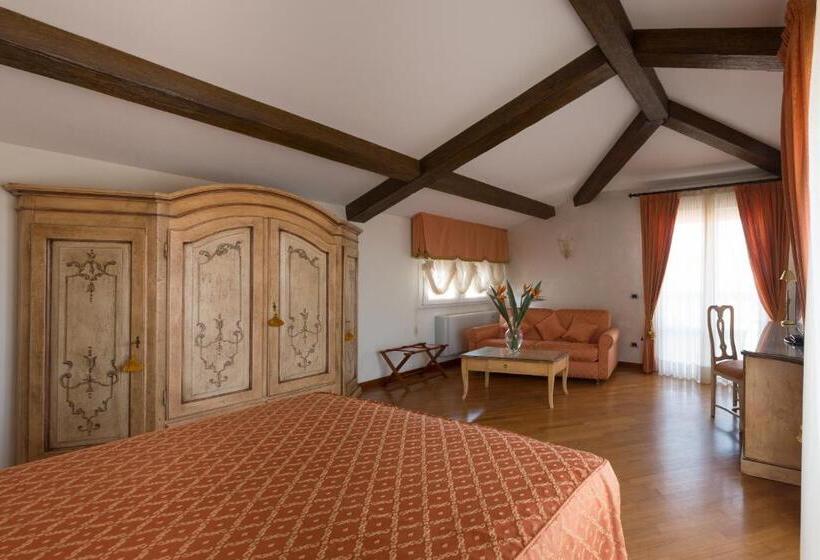 小型套房, Belvedere