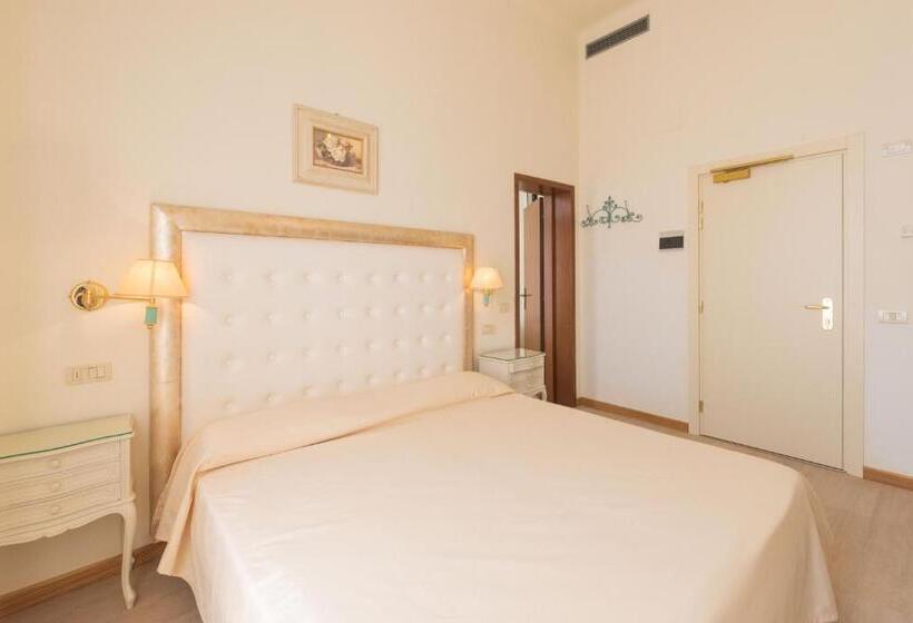 家庭间, Belvedere