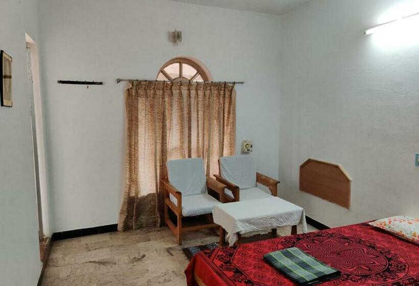 Номер Deluxe с Балконом, Daya Dharma Residency