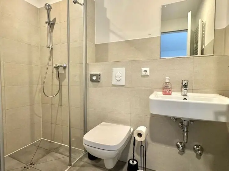 اتاق خانوادگی, AR City Hotel Berlin