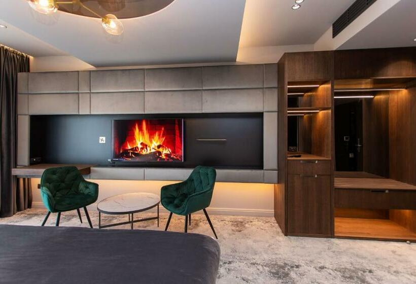 غرفة ديلوكس مزودة بشرفة, Vila Avy