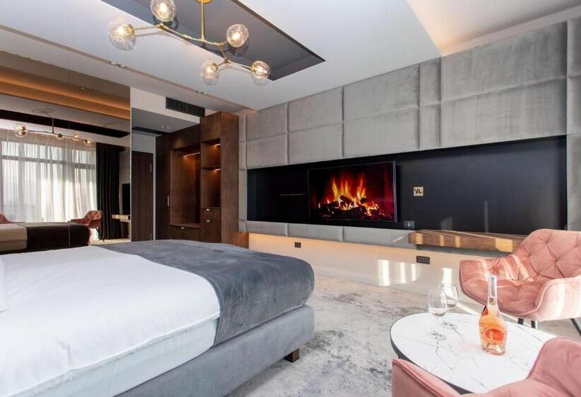 غرفة ديلوكس مزودة بشرفة, Vila Avy