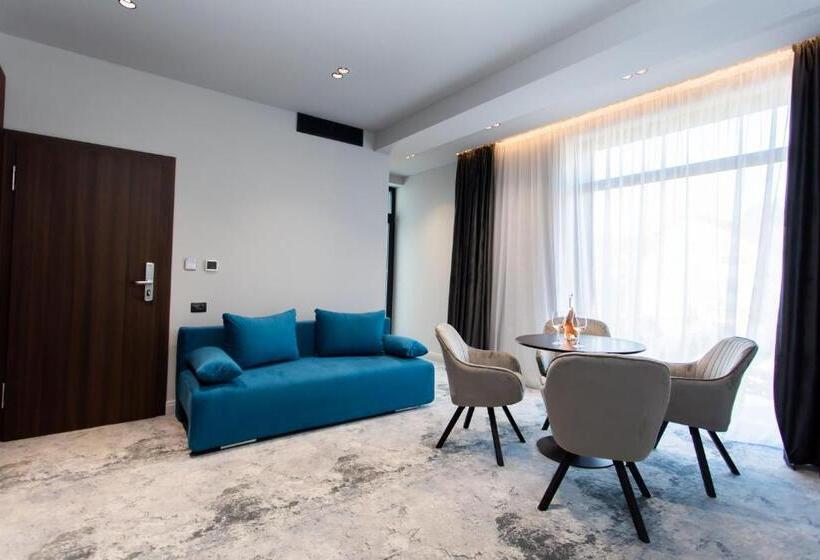 شقة غرفة واحدة ذات إطلالة, Vila Avy