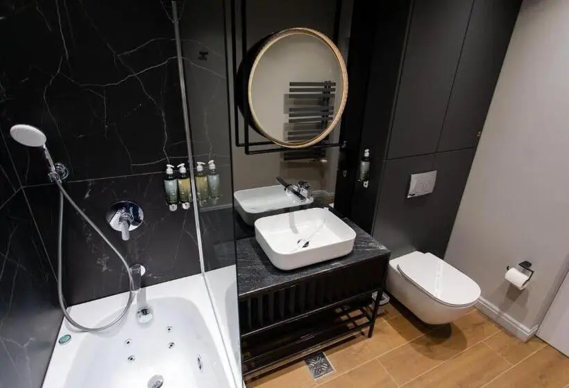 Deluxe-huone, Vila Avy