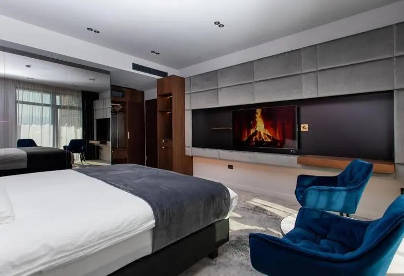 Deluxe-huone, Vila Avy