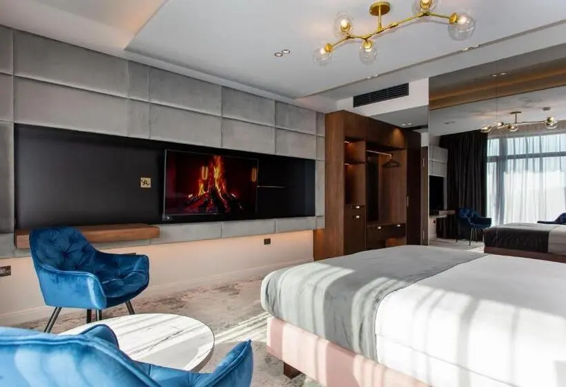 Deluxe-huone, Vila Avy