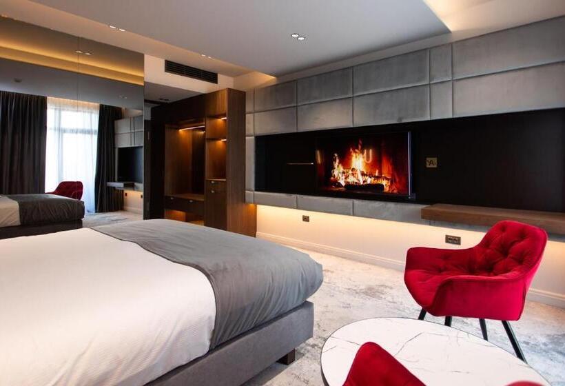 غرفة ديلوكس, Vila Avy