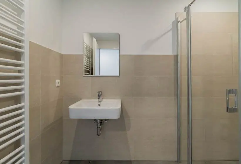 اتاق استاندارد سه نفره, AR City Hotel Berlin