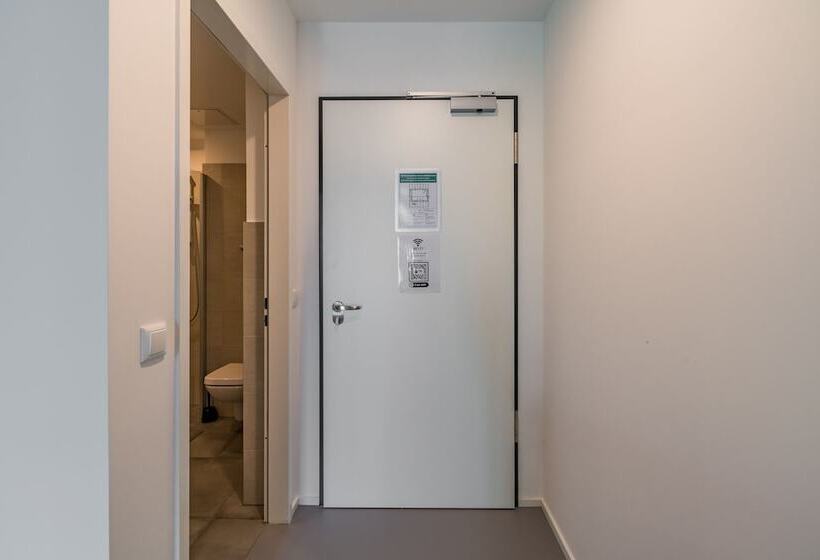 اتاق استاندارد سه نفره, AR City Hotel Berlin