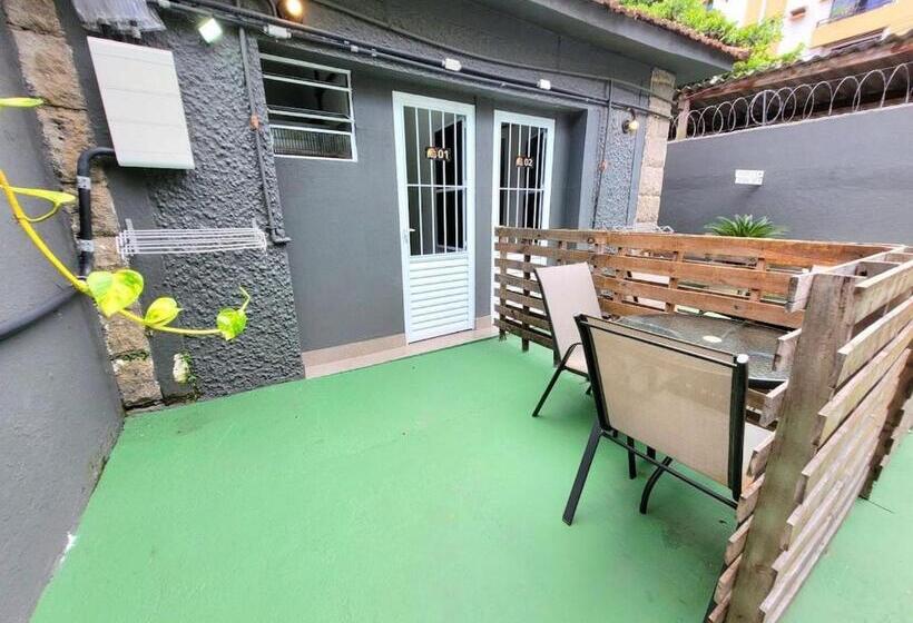 جناح مزوَّد بشرفة, Suíte 03 • Praia Das Pitangueiras