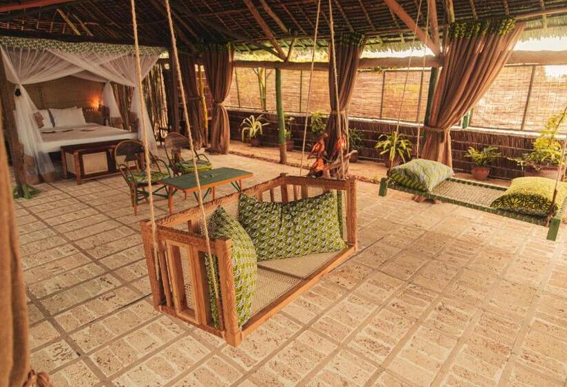 بانگلوی استاندارد, Kizingo Beach Eco Lodge
