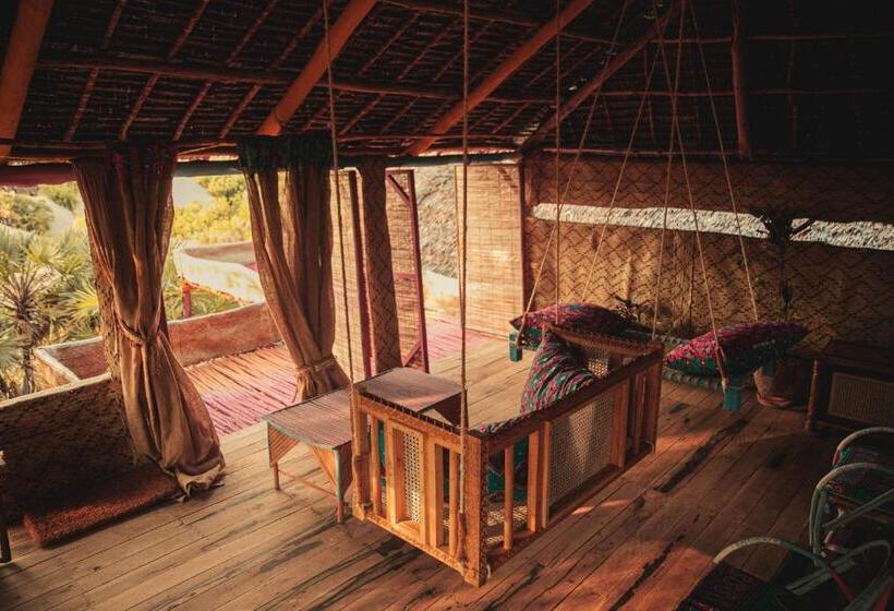 بانگلوی استاندارد, Kizingo Beach Eco Lodge
