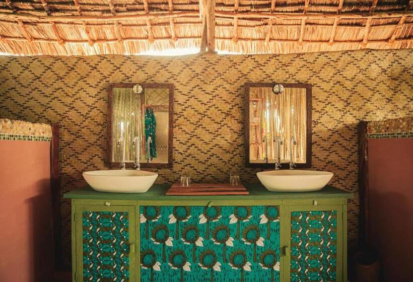 بانگلوی استاندارد با چشمانداز دریا, Kizingo Beach Eco Lodge