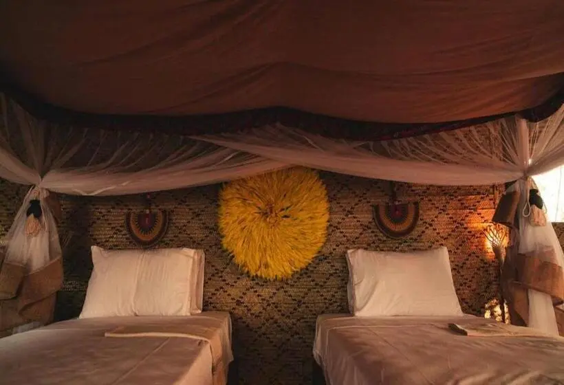 بانگلوی استاندارد با چشم‌انداز دریا, Kizingo Beach Eco Lodge
