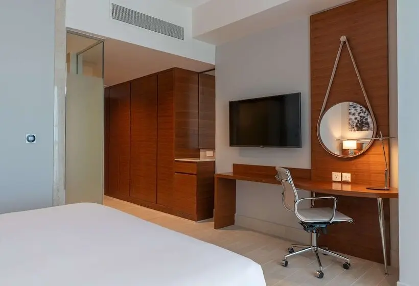 سوئیت مدیریتی 2 خوابه, Radisson Blu Hotel, Juba