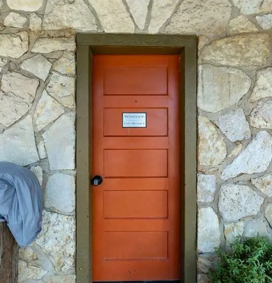 キングサイズベッドのスタンダードルーム, The Historic Leakey Inn