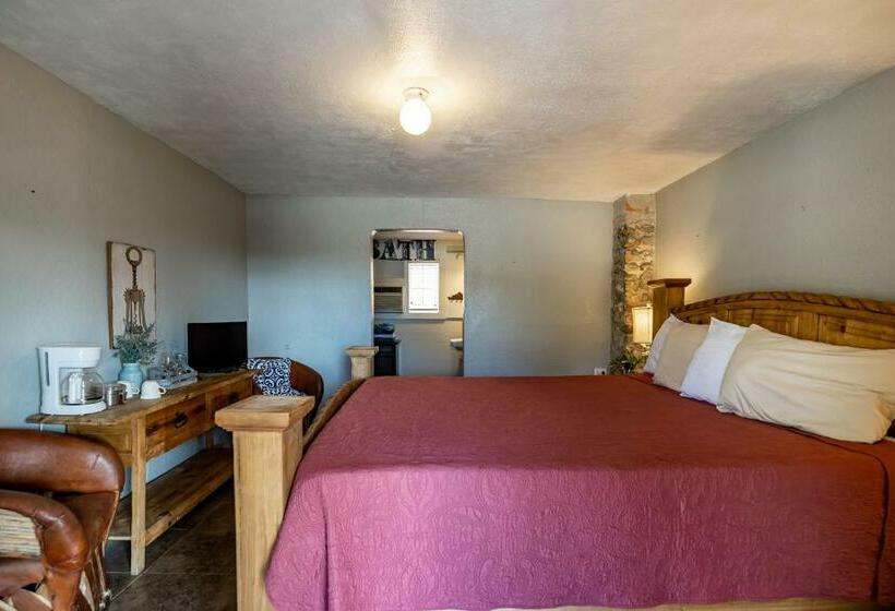 스탠다드 룸 킹사이즈 침대, The Historic Leakey Inn