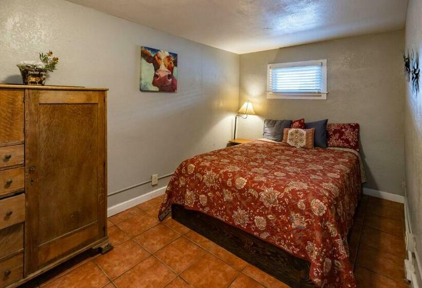 4인용 스탠다드 룸, The Historic Leakey Inn