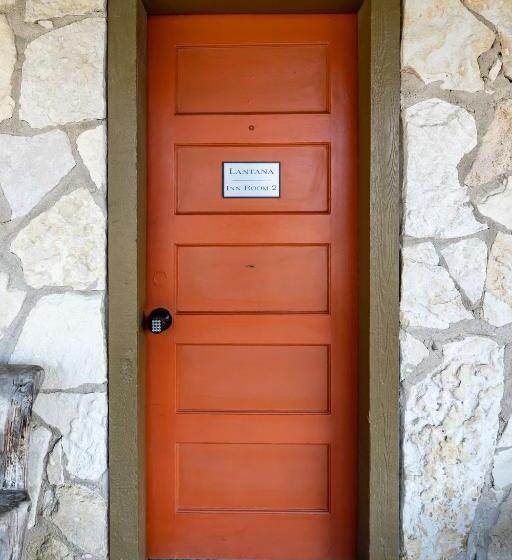 4인용 스탠다드 룸, The Historic Leakey Inn