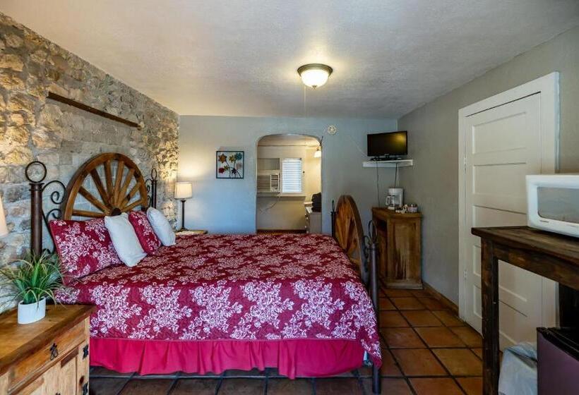 스탠다드 룸, The Historic Leakey Inn