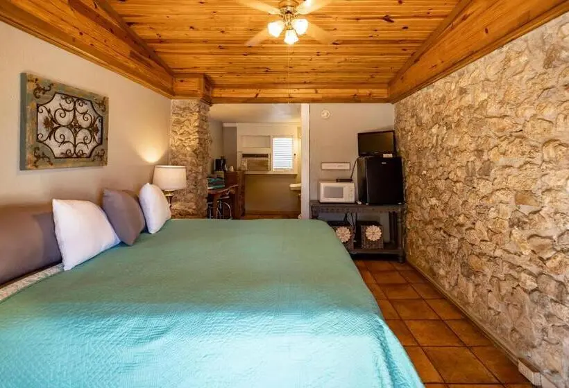 キングサイドベッドのスタンダードワンルーム, The Historic Leakey Inn