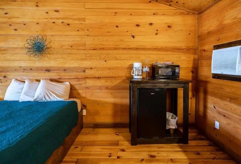 スタンダードルーム, The Historic Leakey Inn