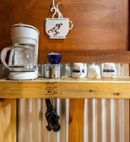 キングサイズベッドのスタンダードルーム, The Historic Leakey Inn