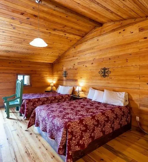 スタンダードルーム, The Historic Leakey Inn