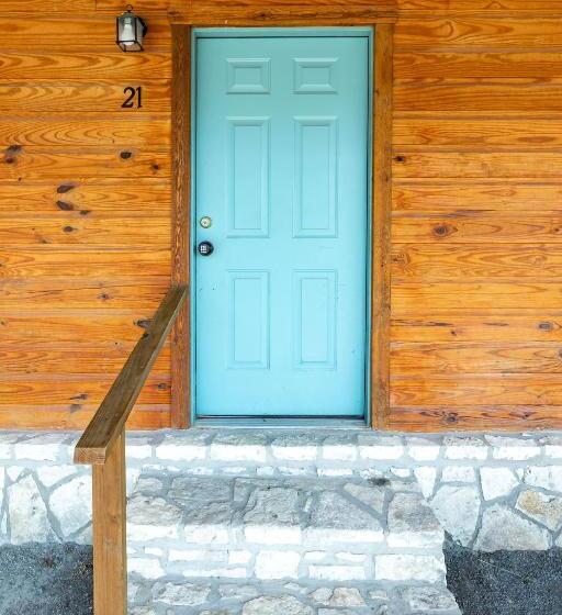 스탠다드 룸, The Historic Leakey Inn