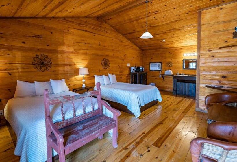 스탠다드 룸, The Historic Leakey Inn