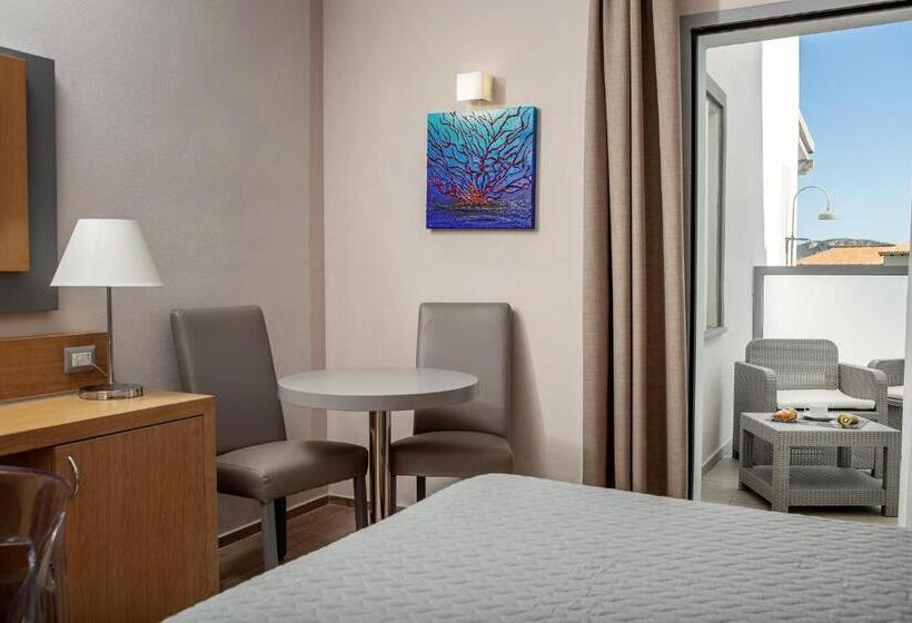 اتاق استاندارد, Capotesta Luxury Rooms