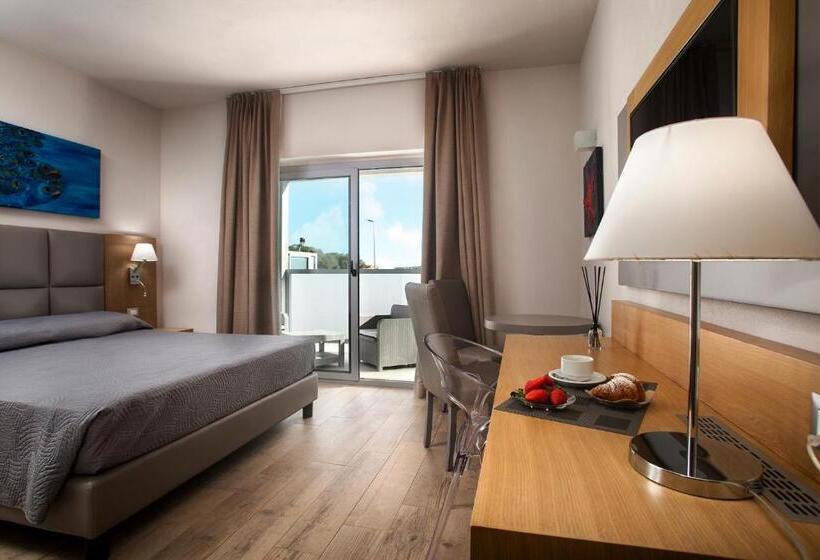 اتاق استاندارد با تخت بزرگ, Capotesta Luxury Rooms