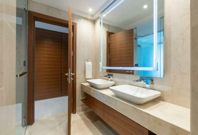 اتاق اجرایی, Radisson Blu Hotel, Juba