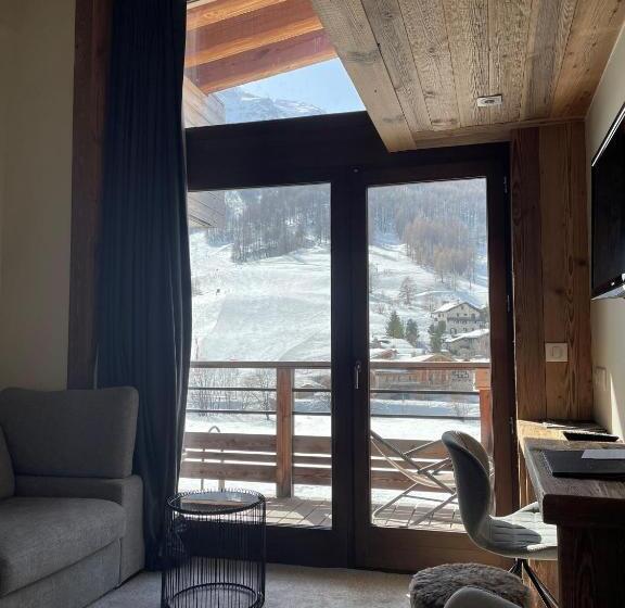 سوییت, La Toviere