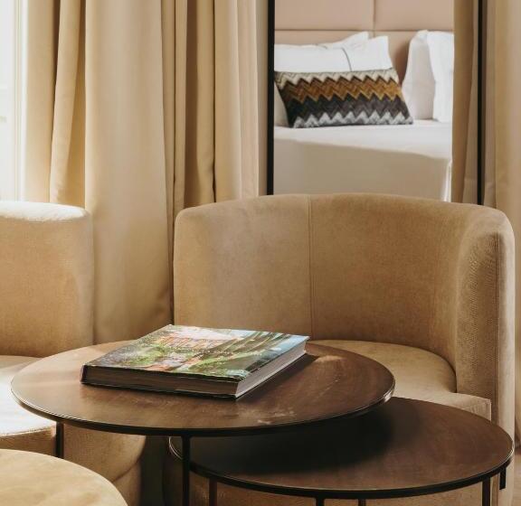 סוויטת ג'וניור נוף לאגם, Musa Lago Di Como