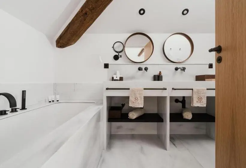 Suite with lake view, Musa Lago Di Como