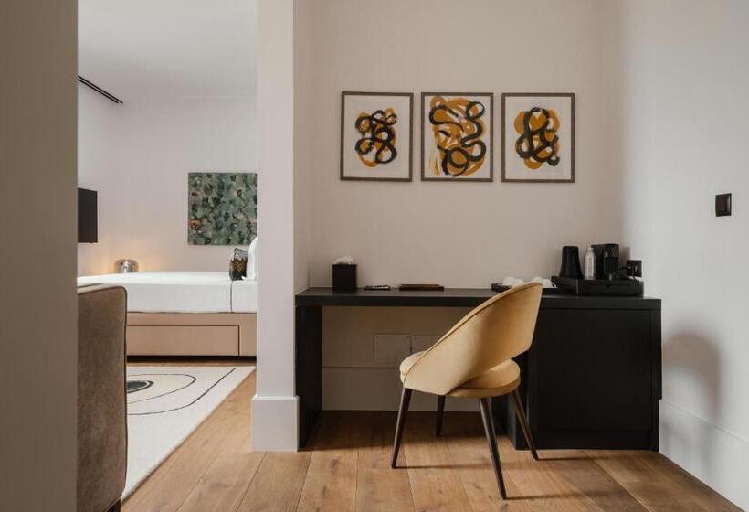 סוויטת ג'וניור םע נוף, Musa Lago Di Como