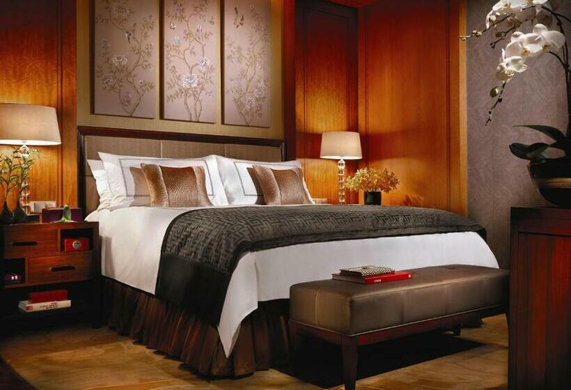 キングサイズベッドのスタンダードルーム, Four Seasons Hotel Hangzhou At West Lake