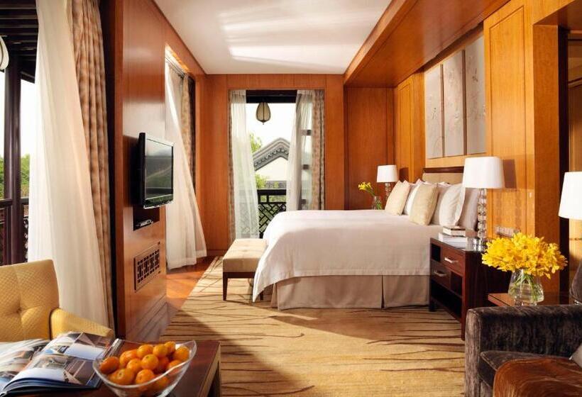 带大床的标准间, Four Seasons Hotel Hangzhou At West Lake