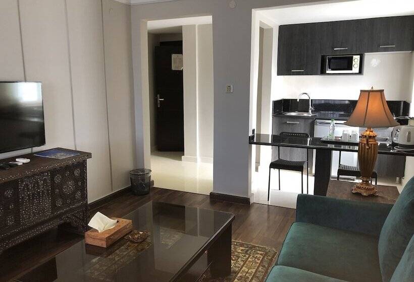 سوییت جونیور, Gondola Hotel & Suites